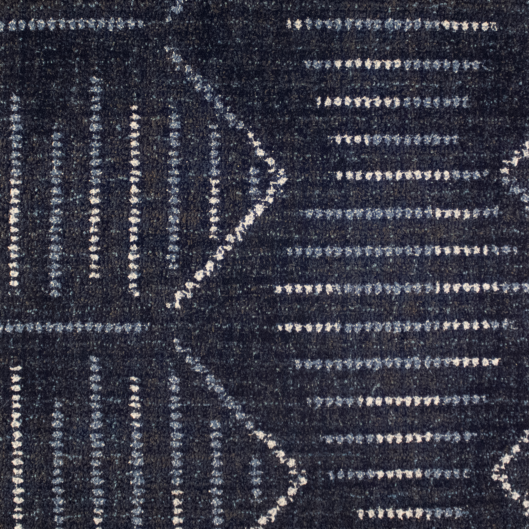 Crosbini Sample | 18" x 18"